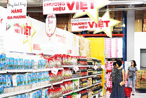 Pour que les Vietnamiens consomment davantage de produits vietnamiens - ảnh 1