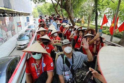 Hanoï a accueilli 14 millions de touristes au cours de ces huit derniers mois - ảnh 1