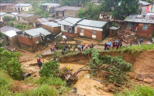 Avec une longévité record, le cyclone Freddy fait plus de 220 morts au Malawi - ảnh 1