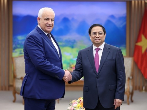 Le ministre palestinien de l'Intérieur reçu par Pham Minh Chinh - ảnh 1