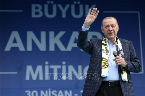 Présidentielle en Turquie : Recep Tayyip Erdogan sous la barre des 50% des voix - ảnh 1