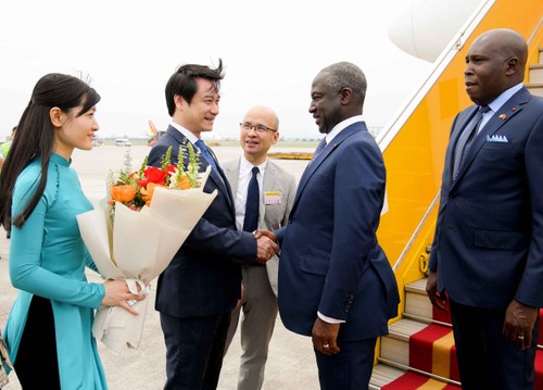 Le président de l'Assemblée nationale ivoirienne entame une visite officielle au Vietnam - ảnh 1
