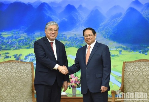 Pham Minh Chinh reçoit le ministre des Affaires étrangères des Philippines - ảnh 1
