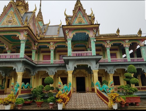 Som Rong: Trésor architectural khmer et destination touristique incontournable de Soc Trang - ảnh 3