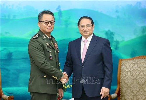 Vietnam-Cambodge: Pham Minh Chinh reçoit le général Tea Seiha - ảnh 1