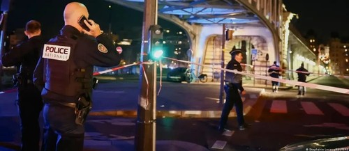 Paris: Un mort et deux blessés dans une attaque au couteau - ảnh 1