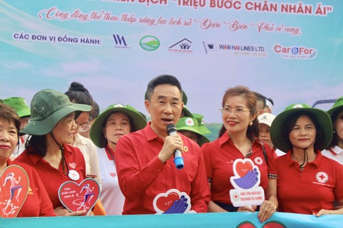 La campagne 'Un million de pas pour la charité' franchit les objectifs à Diên Biên - ảnh 1