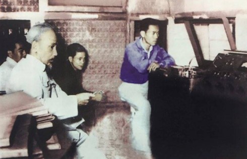 เยือนสถานที่ประธานโฮจิมินห์อ่านบทกวีอวยพรปีใหม่ผ่านสถานีวิทยุเวียดนามเมื่อ 70 ปีก่อน - ảnh 2