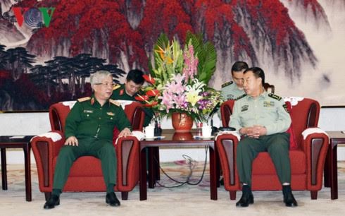 ประธานประเทศเจิ่นด่ายกวางพบปะกับบรรดาผู้นำจีน - ảnh 2