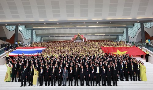 ซี.พี. เวียดนามรับเหรียญอิสริยาภรณ์แรงงานชั้น 3 ของประธานประเทศเวียดนาม - ảnh 1