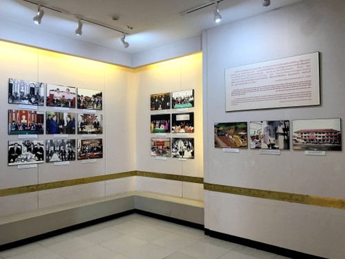 อนุสรณ์สถานประธานโฮจิมินห์ในแขวงคำม่วน ประเทศลาว ร่องรอยเกี่ยวกับความสามัคคีเวียดนาม – ลาว - ảnh 26