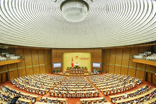 สภาแห่งชาติเวียดนามเสร็จสิ้นการประชุมครั้งที่ 9 สมัยที่ 14 ด้วยผลสำเร็จอย่างงดงาม - ảnh 1