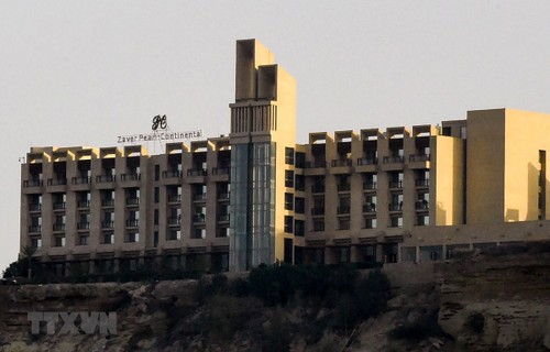 4 gunmen attacking hotel in Pakistan killed - ảnh 1