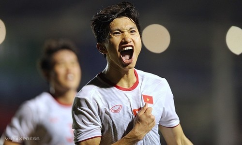 Public applauds Vietnam’s SEA Games football gold medal - ảnh 1