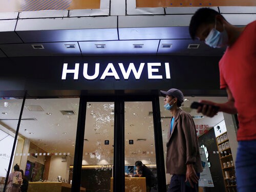 UK bans purchase of 5G equipment from Huawei - ảnh 1