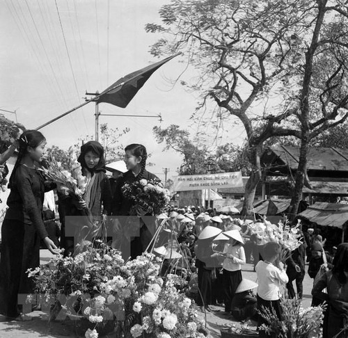 Precious images of Hanoi in 1960s  - ảnh 10