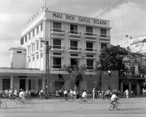 Precious images of Hanoi in 1960s  - ảnh 18