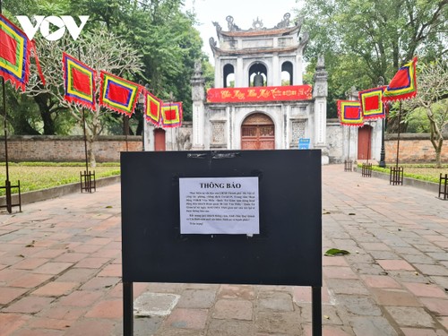 Temples, pagodas in Hanoi close during the COVID-19 pandemic - ảnh 5
