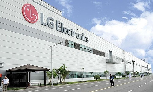 LG to use smartphone production line for home appliances - ảnh 1