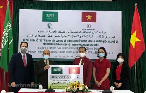 Saudi Arabia helps disadvantaged Vietnamese via Red Cross Society  - ảnh 1