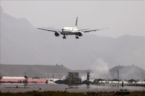 Taliban asks airlines to resume international flights to Afghanistan - ảnh 1