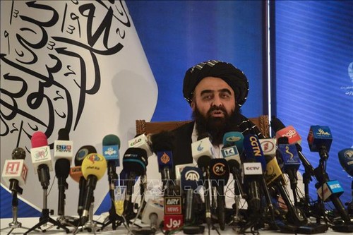 US, Taliban hold first talks since Afghanistan withdrawal - ảnh 1
