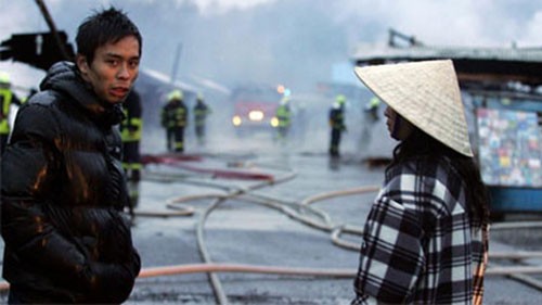 Thăm hỏi bà con sau vụ cháy chợ Việt Nam ở Kraslice  - ảnh 1