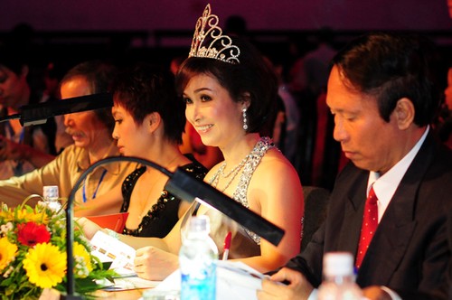 Đêm chung kết Hoa hậu Việt Nam 2012  - ảnh 2