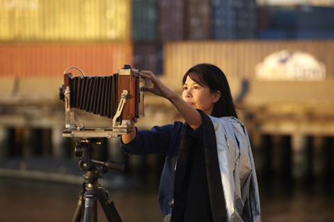 Nhiếp ảnh gia gốc Việt đạt giải 'Thiên tài' của Mỹ - ảnh 1