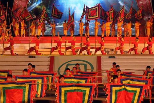 Chủ tịch nước Trương Tấn Sang dự khai mạc Lễ hội Đền Hùng 2013 - ảnh 4
