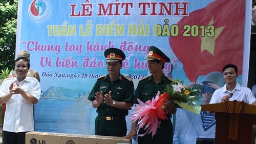 Các hoạt động hưởng ứng Tuần lễ Biển và Hải đảo Việt Nam 2013  - ảnh 1