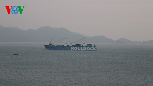 Tàu ngầm lớp Kilo Hà Nội vào vịnh Cam Ranh  - ảnh 3