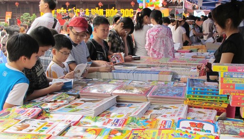 Ngày sách Việt Nam – khuyến khích toàn dân đọc sách  - ảnh 1