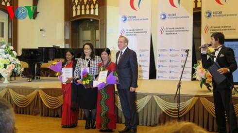 Cô giáo Việt đoạt giải cuộc thi Giáo viên nước ngoài dạy tiếng Nga xuất sắc nhất - ảnh 1