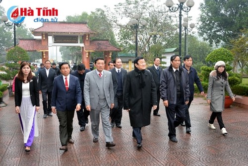  Chủ tịch nước Trương Tấn Sang thăm, chúc Tết tại Hà Tĩnh - ảnh 1