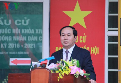 Chủ tịch nước Trần Đại Quang bỏ phiếu bầu cử Quốc hội - ảnh 2