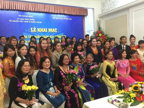  Khai giảng Khóa tập huấn tiếng Việt cho giáo viên người Việt Nam ở nước ngoài - ảnh 1