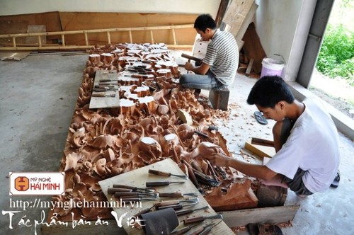 Về làng mộc Hải Minh, nơi sản xuất các sản phẩm theo phong cách cổ - ảnh 4