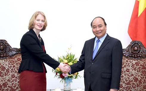 Thủ tướng Nguyễn Xuân Phúc tiếp Đại sứ New Zealand và Đại sứ Slovenia - ảnh 1