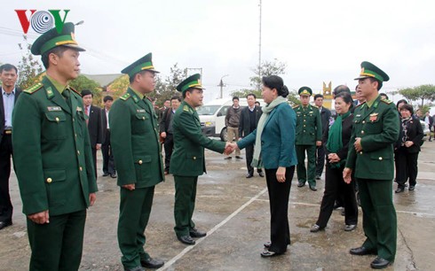 Đồn biên phòng Pa Tần, Lai Châu giúp đỡ cho người dân có cuộc sống ổn định về kinh tế - ảnh 1