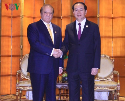 Chủ tịch nước Trần Đại Quang tiếp xúc song phương với lãnh đạo các nước - ảnh 1