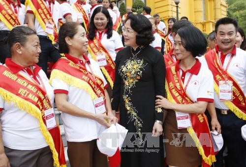 Phó Chủ tịch nước tiếp Đoàn đại biểu người hiến máu tình nguyện tiêu biểu Việt Nam - ảnh 1