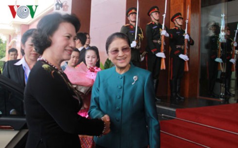 Chủ tịch Quốc hội nước Cộng hoà Dân chủ Nhân dân Lào thăm Việt Nam - ảnh 1