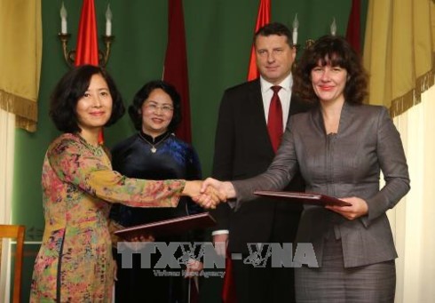  Việt Nam và Latvia thống nhất tăng cường hợp tác trong nhiều lĩnh vực - ảnh 2