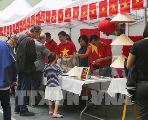 Việt Nam tham gia hội chợ Bazar các nước ASEAN tại Argentina - ảnh 1