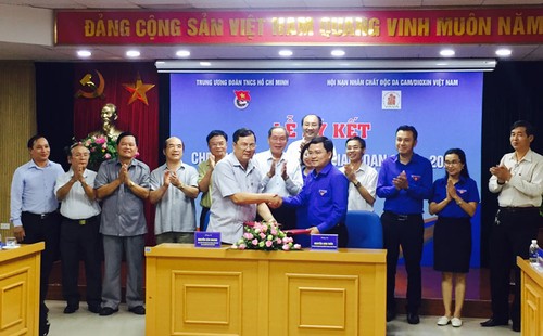 Trung ương Đoàn và Hội Nạn nhân chất độc da cam/dioxin Việt Nam tăng cường phối hợp - ảnh 1