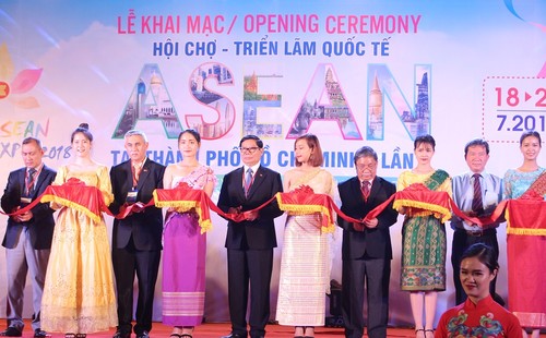 Khai mạc Hội chợ triển lãm quốc tế ASEAN 2018 tại thành phố Hồ Chí Minh  - ảnh 1