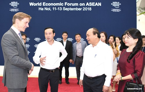 Thủ tướng Chính phủ Nguyễn Xuân Phúc kiểm tra công tác chuẩn bị Hội nghị WEF-ASEAN 2018 - ảnh 1