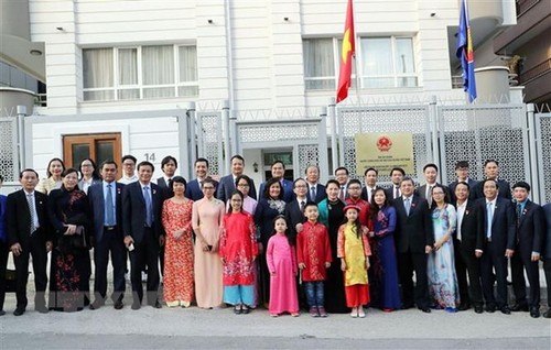 Chủ tịch Quốc hội Nguyễn Thị Kim Ngân gặp gỡ cộng đồng người Việt Nam tại Thổ Nhĩ Kỳ - ảnh 1