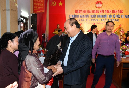 Chùm ảnh: Thủ tướng dự Ngày hội Đại đoàn kết toàn dân tộc tại Bắc Giang - ảnh 4